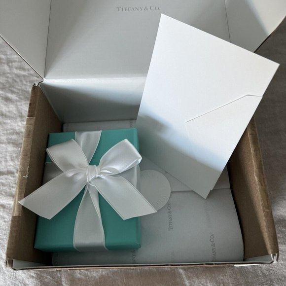 "Love You" Heart Tag Pendant in Silver and Tiffany Blue® only pendant - Picture 2 of 4